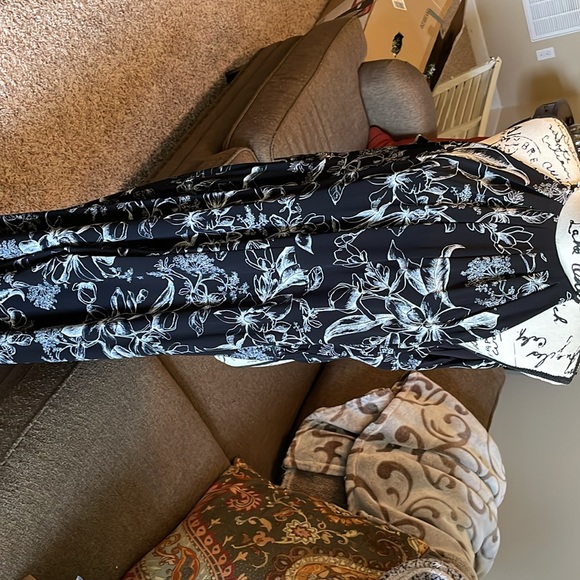 White House Black Market- crop romper - Picture 2 of 3